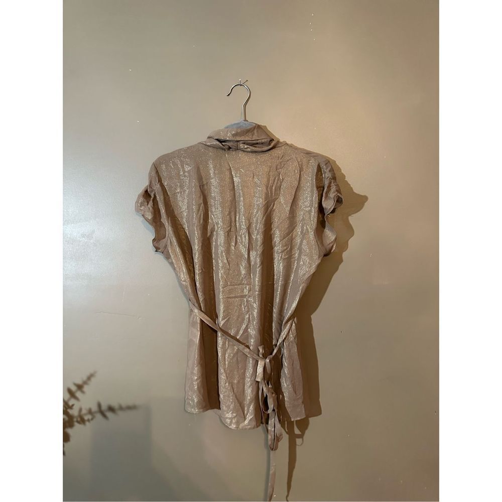 Tahari Women's Double Lining Gathered Waist Shiny Blouse Size Large - Picture 11 of 14